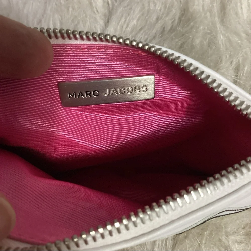 Marc Jacobs Cow on White Leather Top Zip Wristlet Keychain Clutch Bag